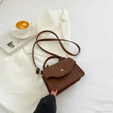 Blå crossbody-taske i koreansk stil under armene