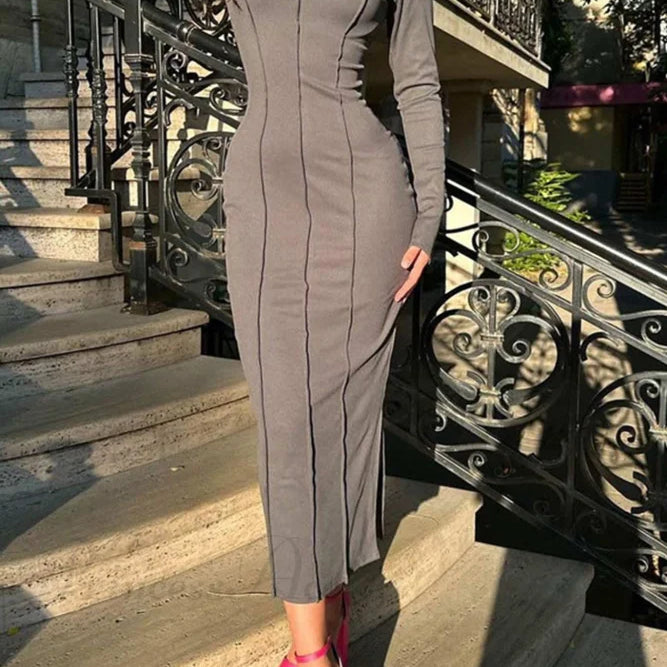 Bodycon-kjole med rund hals og slids