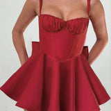 Sexet bodycon minikjole med sommerfuglestropper