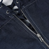 Sæt med plisseret nederdel og bindebånd foran i ensfarvet strik