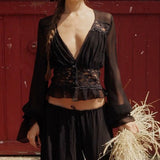 Sexet sæt med nederdel og top i blonde og transparent chiffon med bindelukning