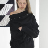 Langærmet sweatshirt med skulderlukning og nitter