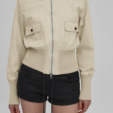 Utilityjakke med bælte og lynlåslommer