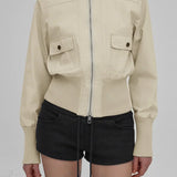 Afslappet jakke med lynlåslomme, opretstående krave og tætsiddende talje