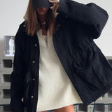 Jakke med elastisk talje og praktiske lommer