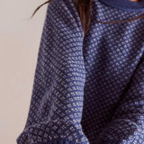 Oversized sweatshirt med rund hals og polkaprikker