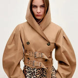 Chic kort frakke med hætte og dobbelt bælte