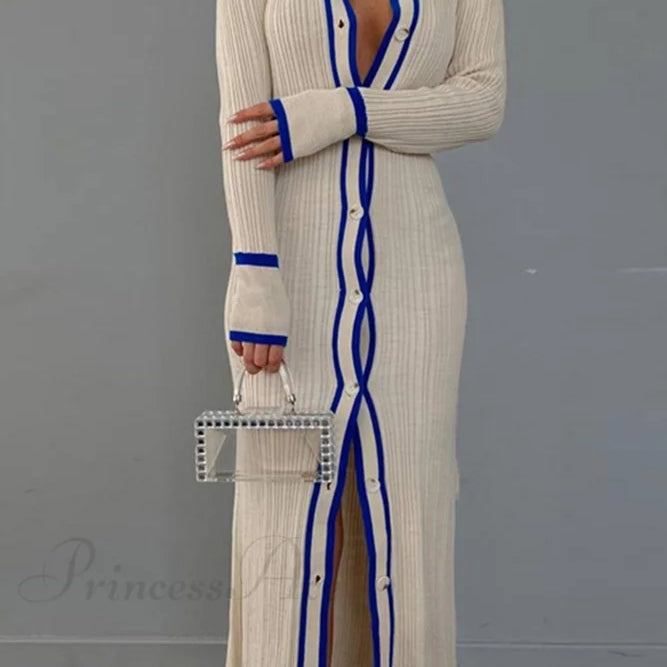 Kontrastfarvet ribbet kjole med revers