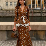 Todelt havfruekjole i bomuld og hør med dyb halsudskæring