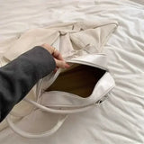 Sød crossbody-taske i PU-læder med butterfly