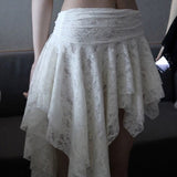 Unik asymmetrisk kort nederdel i lyserød hæklet blonde