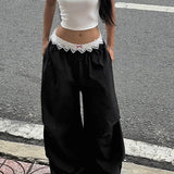 Cargobukser i urban stil med blondepaneler