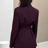 V-hals blazer med tætsiddende talje