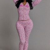 Slim-fit sæt med to dele, V-hals og kontrastfarvet skrift