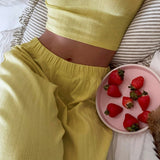 Todelt sæt: bukser og en blød, afslappet tanktop