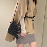 Asymmetrisk tørklæde, sjal, kappe eller frakke i ensfarvet Tencel-uld