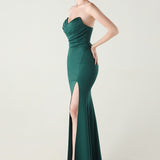 Stropløs plisseret aftenkjole med hjerteformet halsudskæring