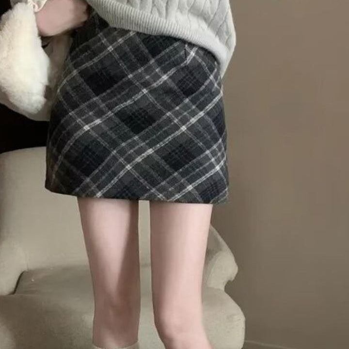 Højtaljet uldternet A-formet nederdel