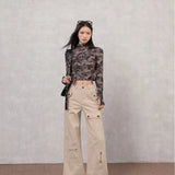 Højtaljede, svajerformede cargobukser i denim med flere lommer