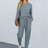 Dame loungewear-sæt – Ribstrik – Afslappet pasform – Langærmet top og bukser med snøre i taljen