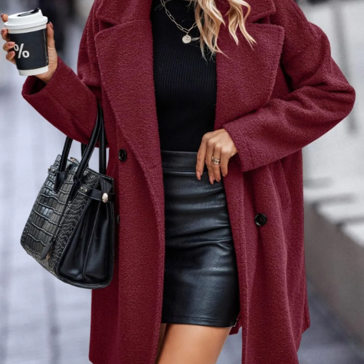 Damefrakke – Afslappet pasform – Uldeffekt – Knælang – Dobbeltradet