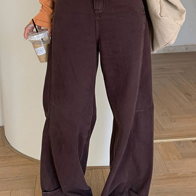 Trendy højtaljede cargojeans med brede, kurvede ben