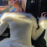 Bodycon minikjole med off-shoulder-design og kant i imiteret pels