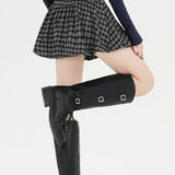 Kort khaki ternet nederdel med pufkant forneden