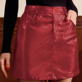 Højtaljet, A-formet nederdel