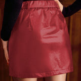 Højtaljet, A-formet nederdel