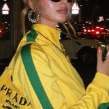 Overdimensioneret sweatshirt med lynlås og farveblokbroderi