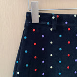 Trendy fløjlsnederdel med broderede polkaprikker