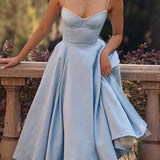 Maxi aftenkjole med V-hals og pufærmer