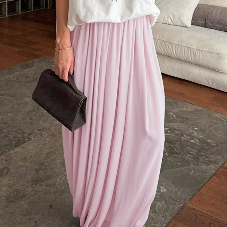 Lang, elegant, flagrende chiffonnederdel