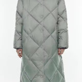 Lang dunjakke med polstret hætte