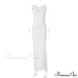 Elegant ensfarvet sommer-midikjole, ærmeløs, slids og knapper, i strik, med lange ærmer og knapper.