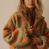 Løstsiddende sweatshirt med lynlås og trykt imiteret sherpapels