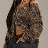 Løstsiddende cardigan med farverige striber og V-hals