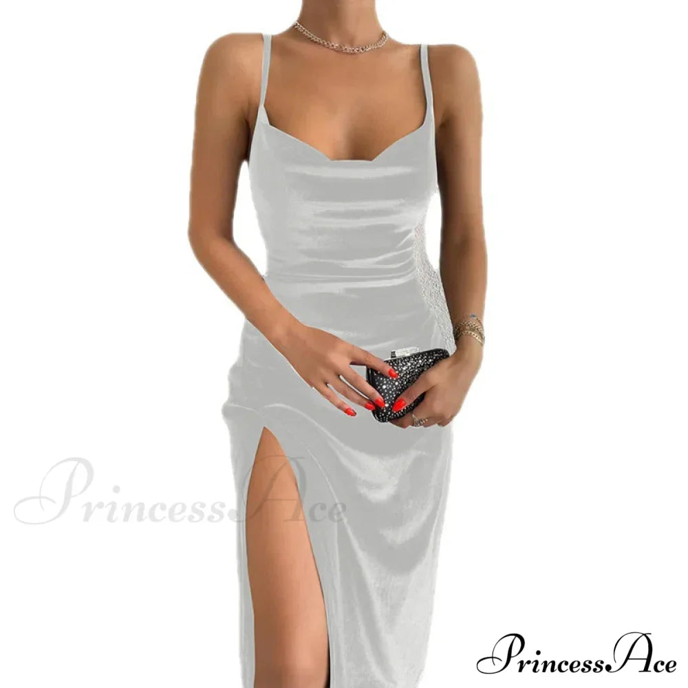 Charmerende Festive Cheer fløjls midikjole med slids