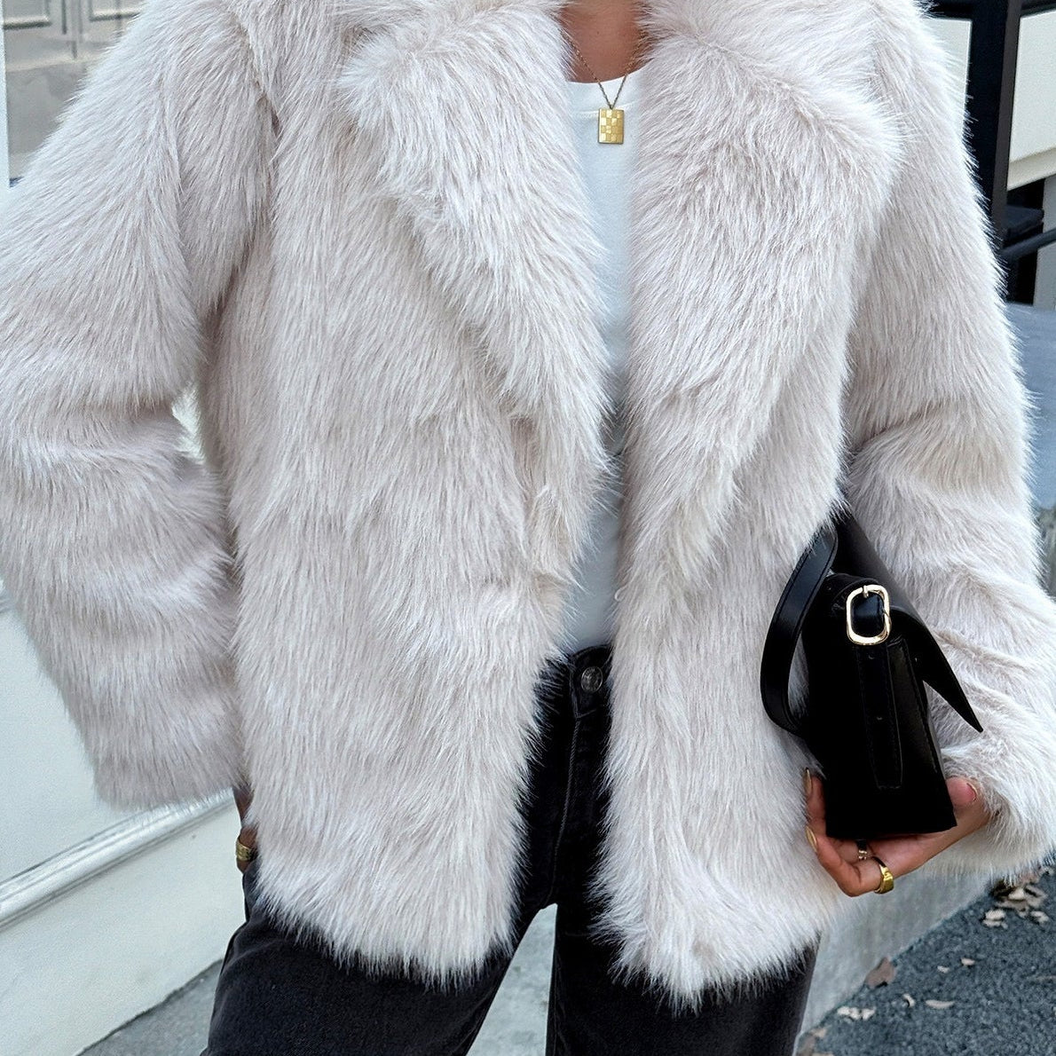 Blød og luftig afslappet frakke med lange ærmer