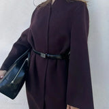 Grå uldfrakke med nedhængt krave