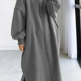 Hættetrøjekjole med sænkede skuldre