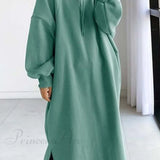 Hættetrøjekjole med sænkede skuldre