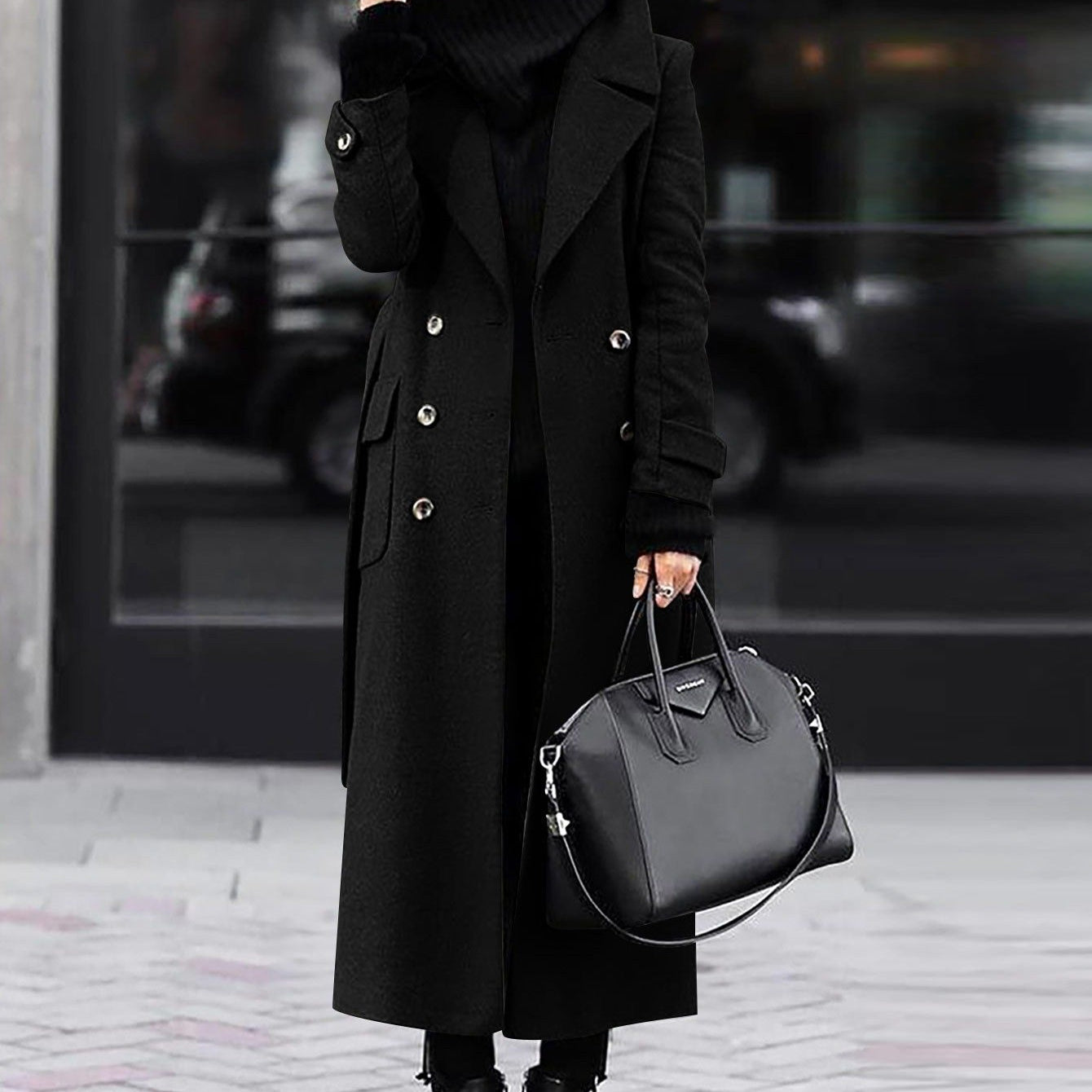 Lang damefrakke – Uld – Tætsiddende snit – Elegant dobbeltradet