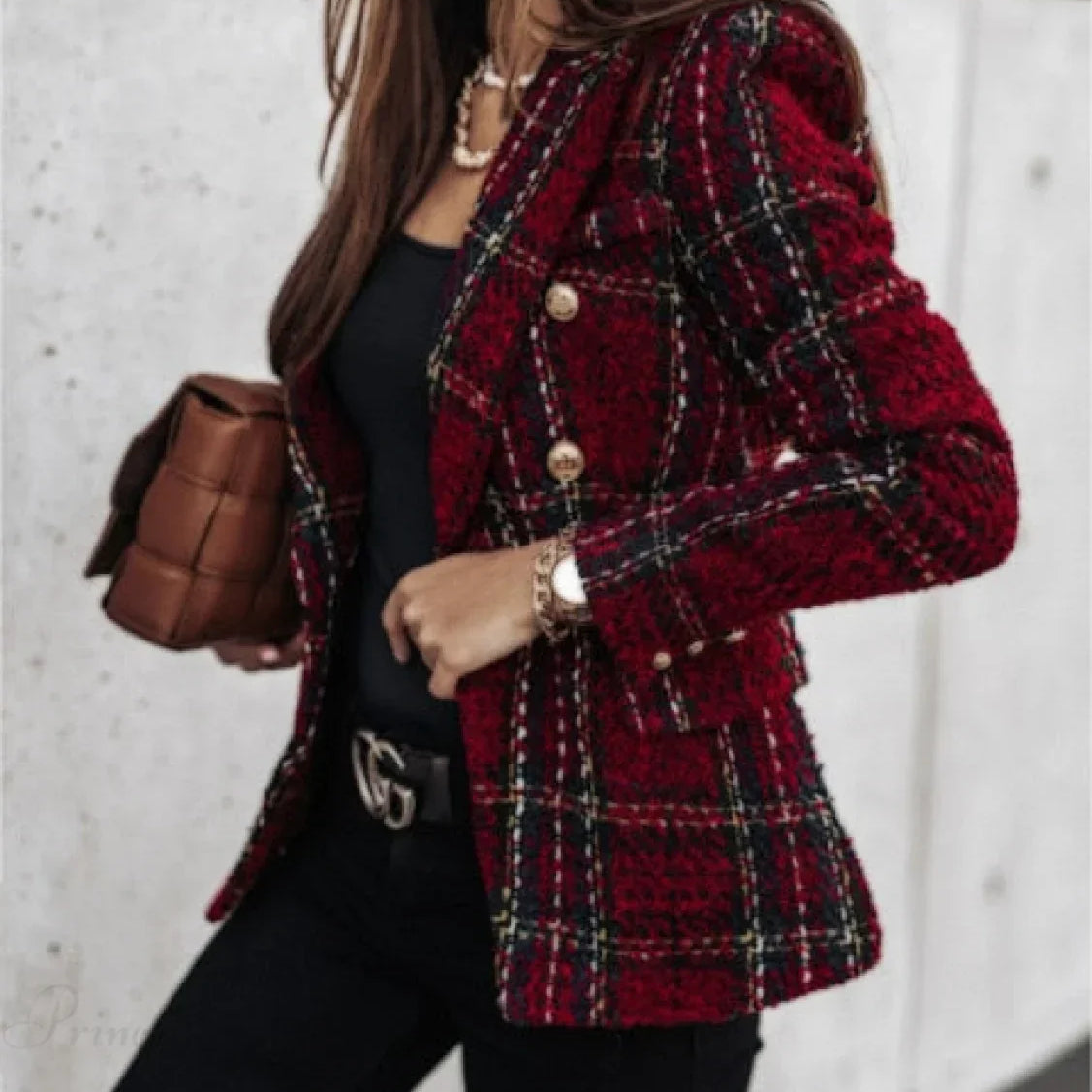 Elegant dobbeltradet ternet blazer med smal pasform og lange ærmer