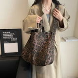 Koreansk tote-taske med leopardprint