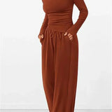 Dame loungesæt – Langærmet top med rund hals – Bukser med brede ben og elastisk talje