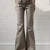 Slim low-rise cargo jeans med svajer i benene