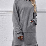 Midikjole med hætte, slids og lomme