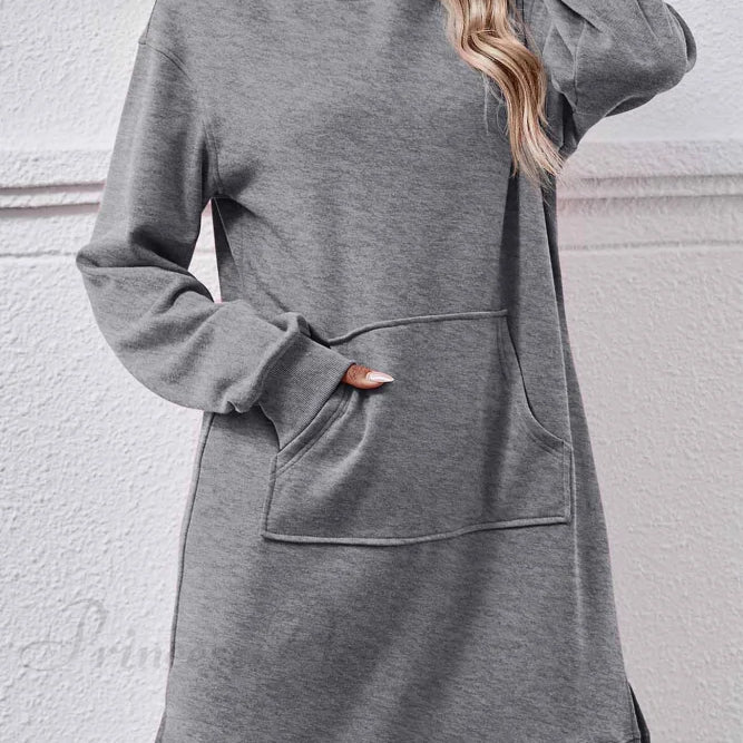 Midikjole med hætte, slids og lomme